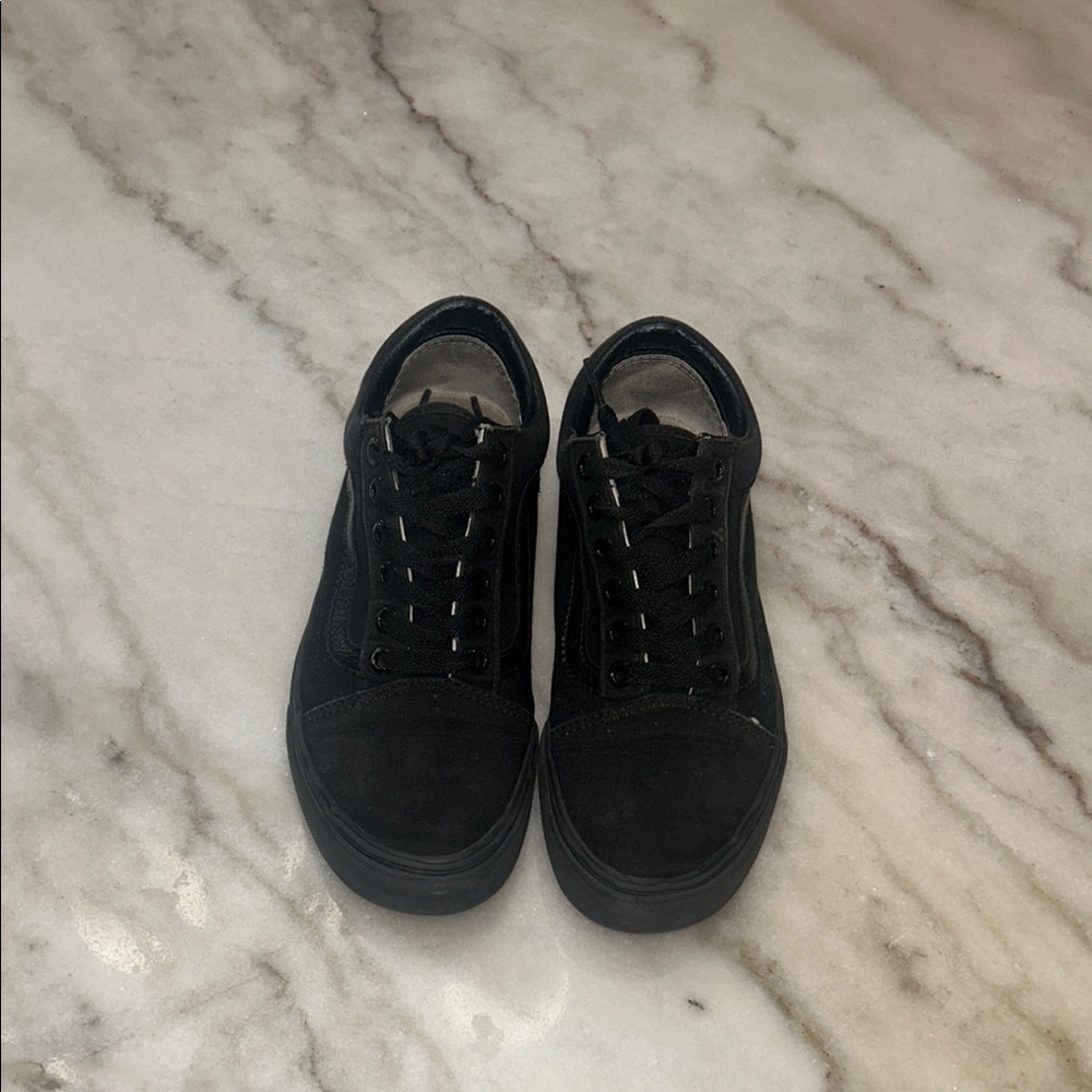 Vans Black Sneakers with Textured Knit Design